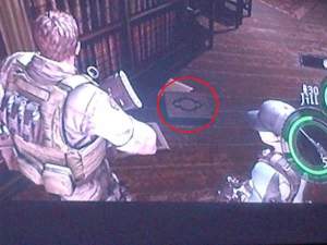 Resident Evil 5: Ein Buch auf dem Boden sorgt f�r Aufregung