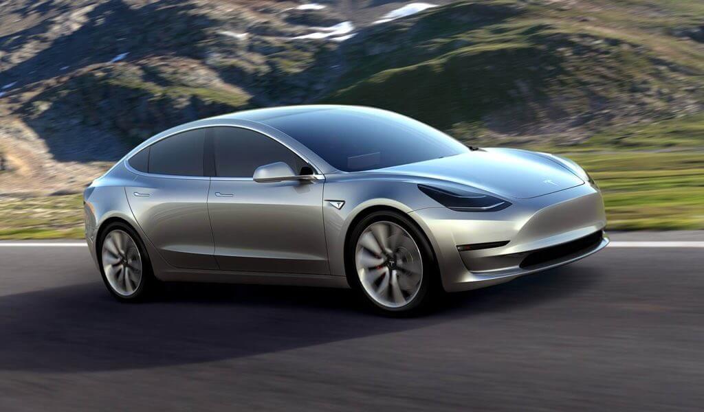 Tesla: Model 3 �ber 130.000 Mal vorbestellt